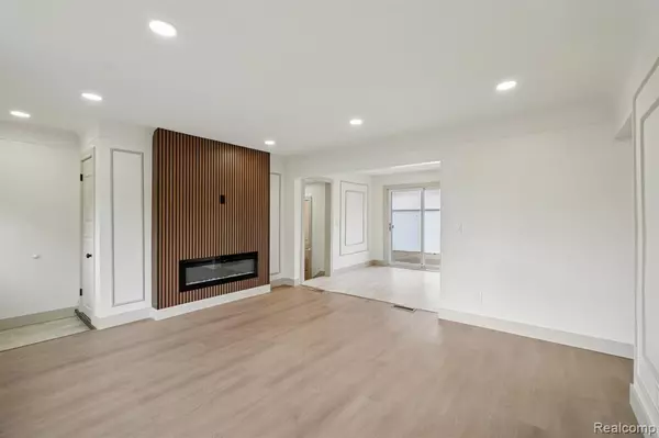 Warren, MI 48092,4749 Lutz Drive