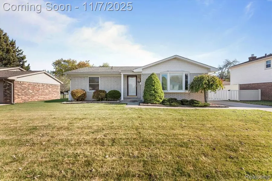 18365 Winwood Avenue, Brownstown, MI 48193
