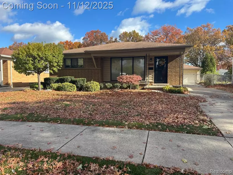 28806 Jane Street, Saint Clair Shores, MI 48081