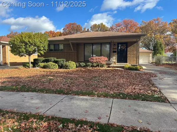 28806 Jane Street, Saint Clair Shores, MI 48081