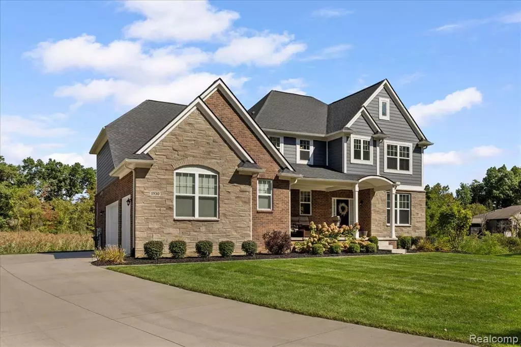 Commerce Twp, MI 48382,1930 Thorncrest Court