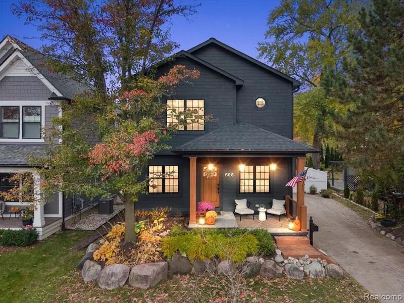 606 Golf Avenue, Royal Oak, MI 48073