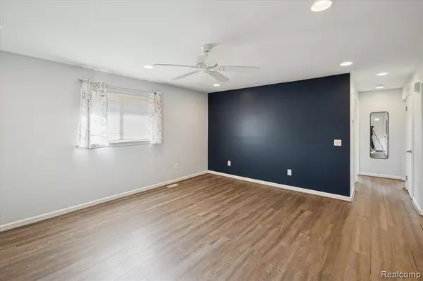 Clinton Twp, MI 48038,19750 ROSIN Drive