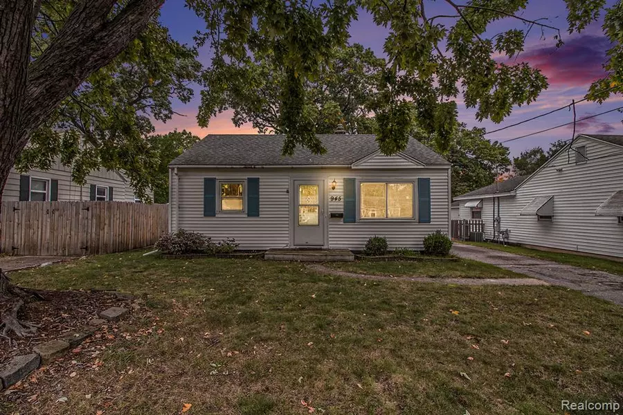 945 33rd SW Street, Wyoming, MI 49509