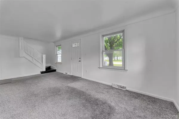 Redford, MI 48239,11748 Leverne