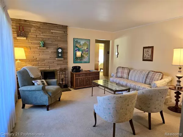 Redford, MI 48239,13933 Garfield