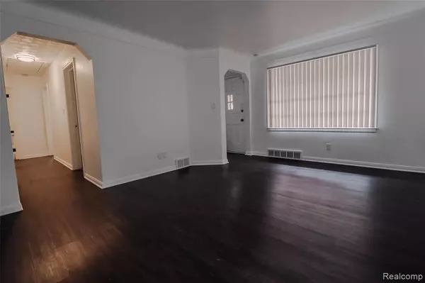 Detroit, MI 48219,18434 Wormer Street