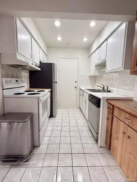 Trenton, MI 48183,3901 Fort Street