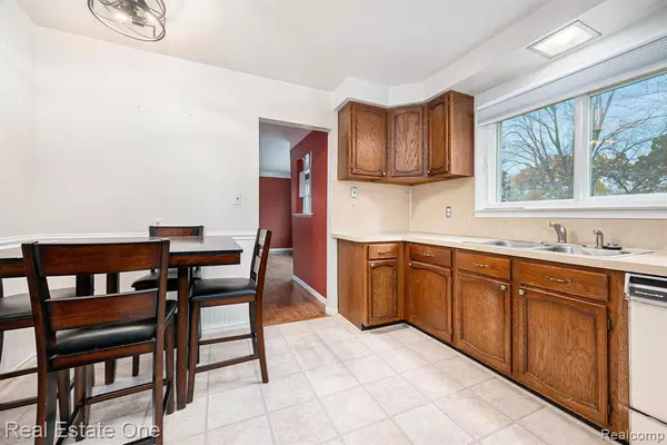 Waterford, MI 48327,1620 Irwin Drive