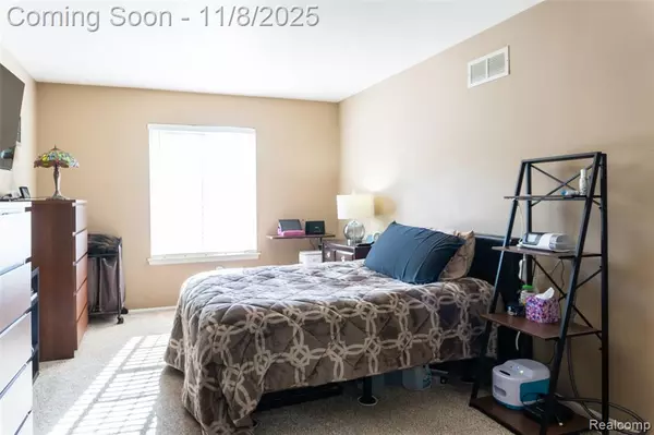 Southfield, MI 48076,30240 Southfield Road