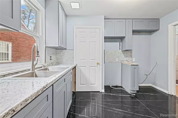 Detroit, MI 48235,19478 Winthrop Street