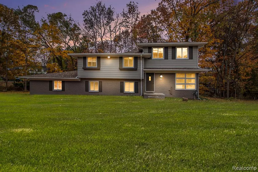 Farmington Hills, MI 48331,26557 Old Homestead Drive