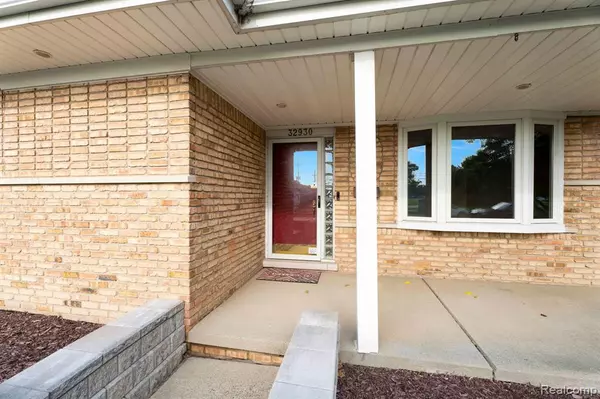 Warren, MI 48093,32930 Coventry Place