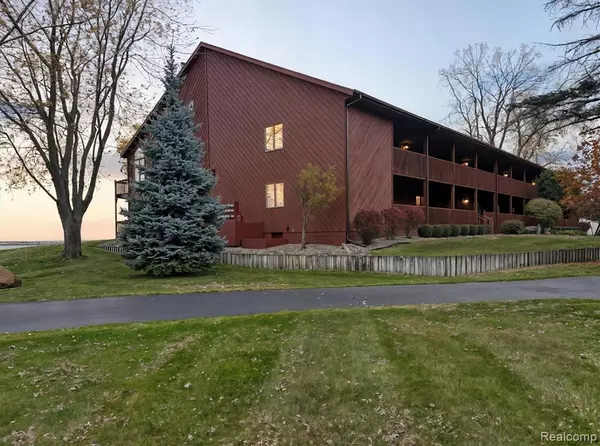 331 Lakeview, Port Austin, MI 48467