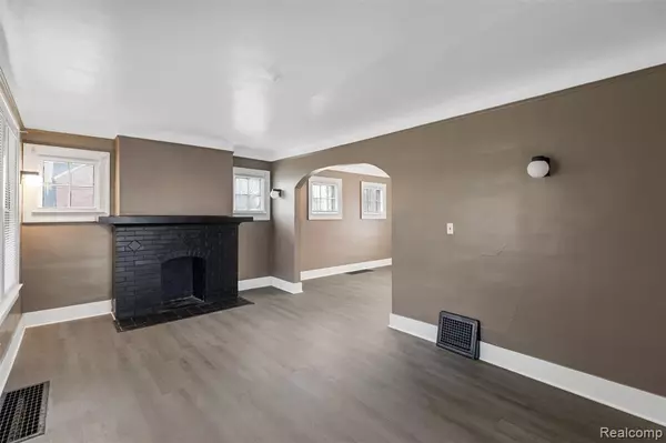 Detroit, MI 48213,11702 Rosemary Street