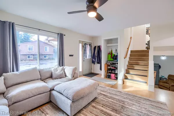 Ortonville, MI 48462,370 Oakwood Road