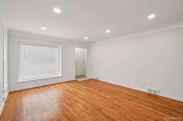 Eastpointe, MI 48021,21799 Wilmot Avenue