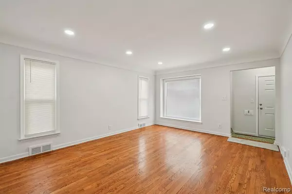 Eastpointe, MI 48021,21799 Wilmot Avenue