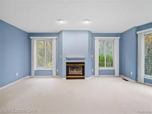 Milford, MI 48380,1740 Hidden Valley Court