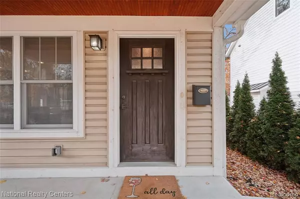 Royal Oak, MI 48067,221 N Altadena Avenue