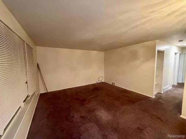 Detroit, MI 48221,20525 Manor Street