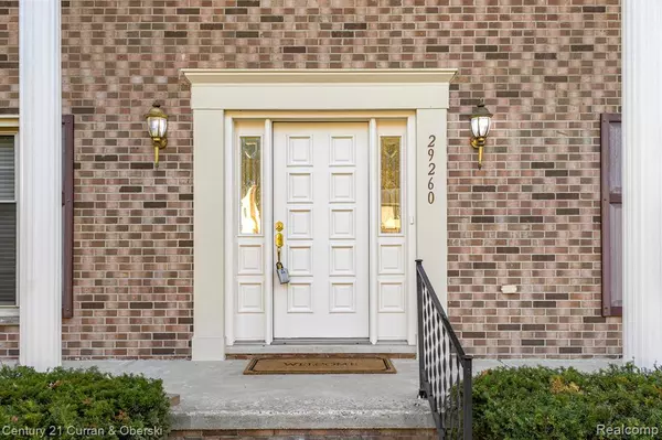 29260 New Bradford, Farmington Hills, MI 48331