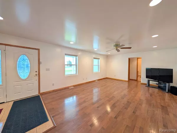 Flint, MI 48506,6185 N Vassar Road