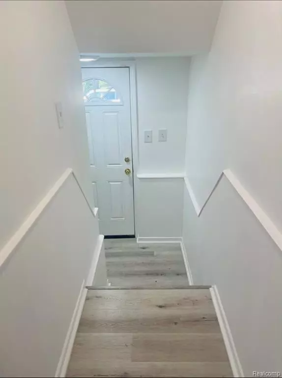 Dearborn, MI 48126,7758 Reuter Street