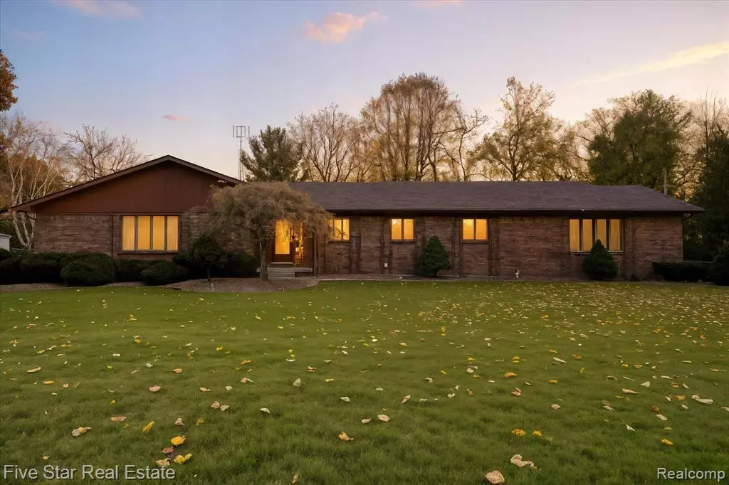 Flint, MI 48532,1194 Woodkrest Drive