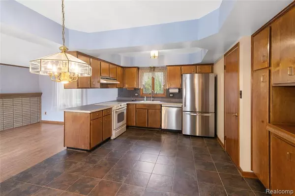 Warren, MI 48092,30817 Ohmer Drive