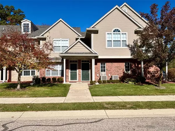 11405 N Woods Drive, Shelby Twp, MI 48317