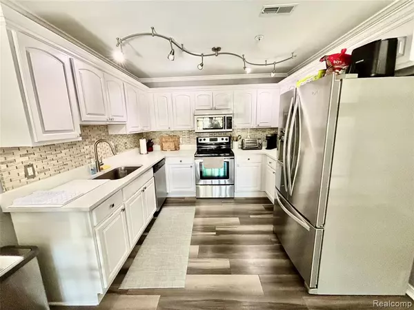 Shelby Twp, MI 48317,11405 N Woods Drive