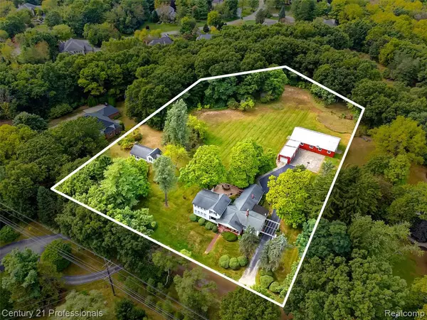 Clarkston, MI 48348,8041 Bridge Lake Road