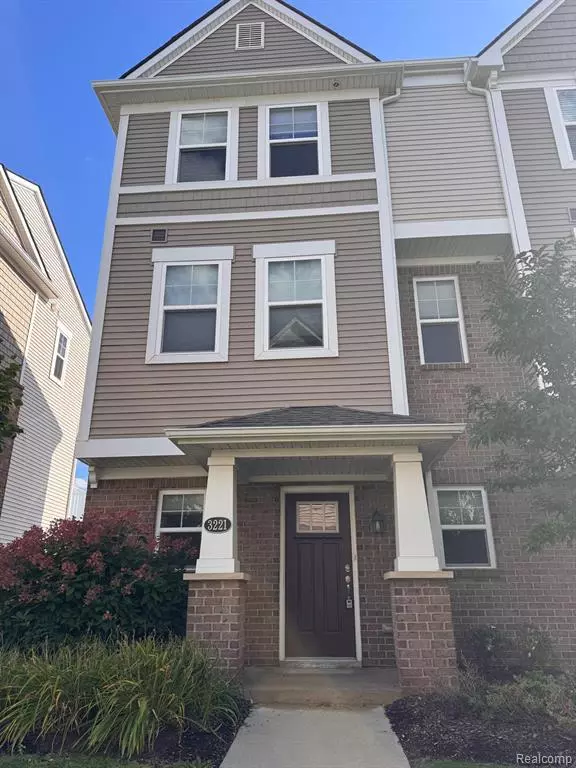 3221 Chambers W, Wixom, MI 48393