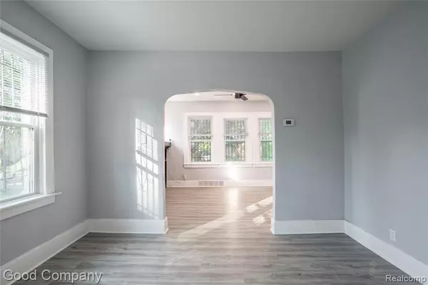 Detroit, MI 48213,5217 Lakeview Street