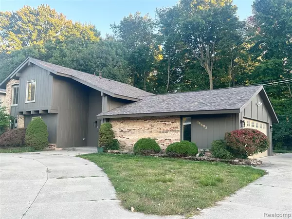 Farmington Hills, MI 48331,34603 OAK FOREST