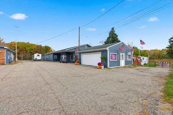 Lapeer, MI 48446,4718 Davison Road