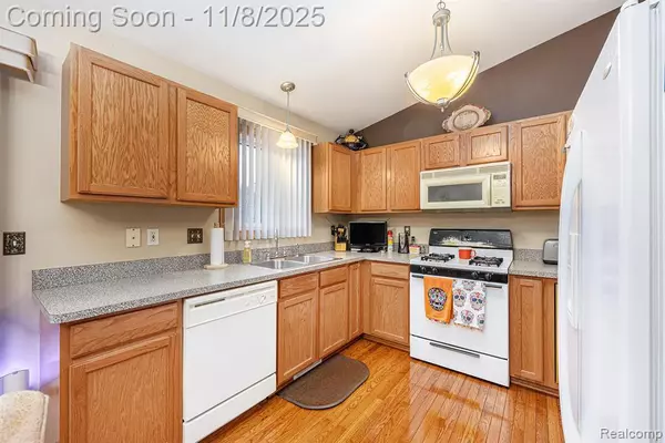 Macomb, MI 48044,21630 Clifford Drive