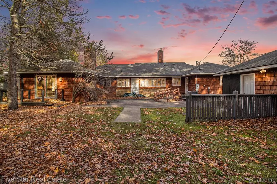 3162 Crescent Beach Road, Onekama, MI 49660