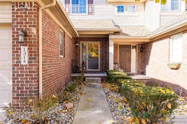 Waterford, MI 48327,1314 Lilac Lane