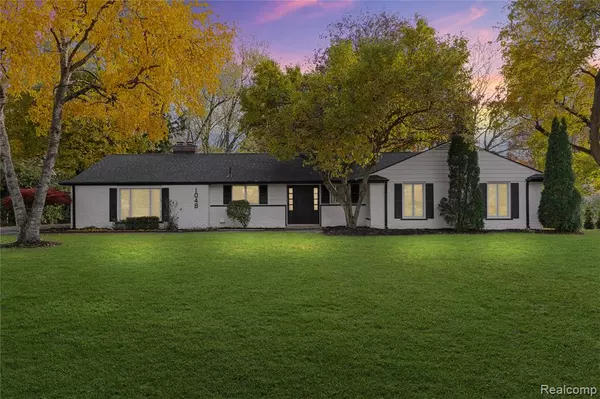 1048 Satterlee Road, Bloomfield Hills, MI 48304