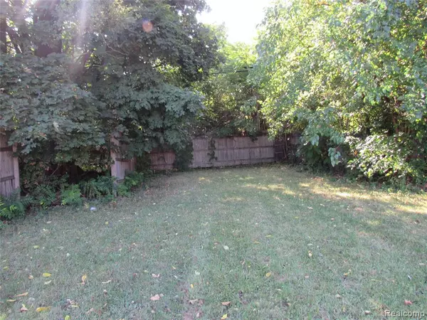 2965 W Buena Vista Street, Detroit, MI 48238