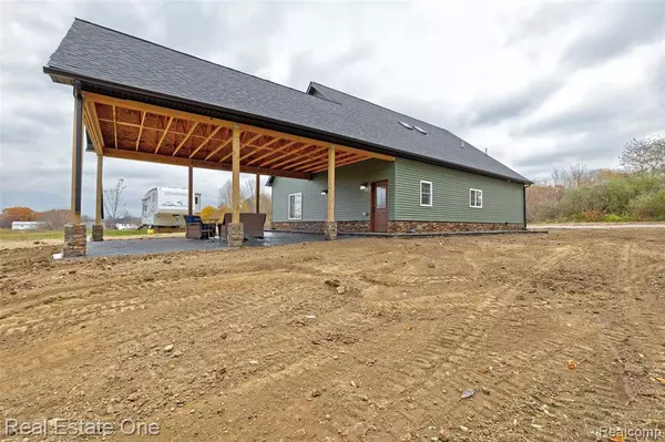 Goodrich Vlg, MI,5116 Hadley Road