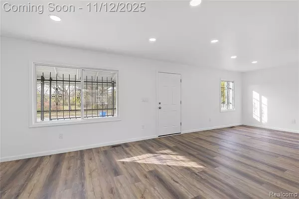 Inkster, MI 48141,3829 Walnut Street