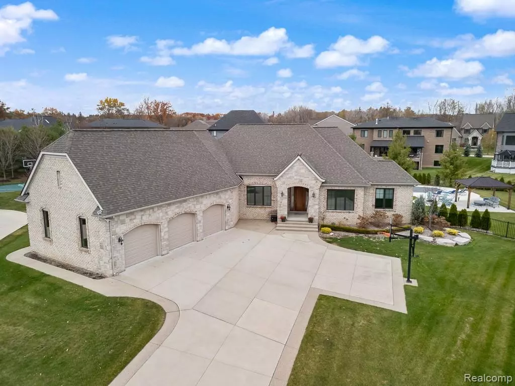 Rochester Hills, MI 48306,1637 Serene Court