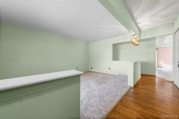 Sterling Heights, MI 48310,34576 Hawke Drive