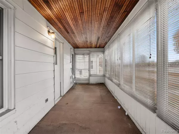 Madison Heights, MI 48071,973 E Guthrie Avenue