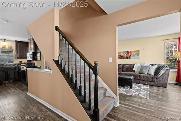 Plymouth, MI 48170,10496 Chestnut Court