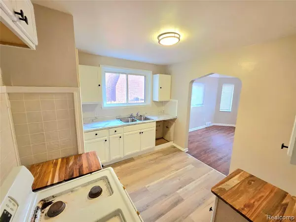 Detroit, MI 48224,9314 Harvard Road