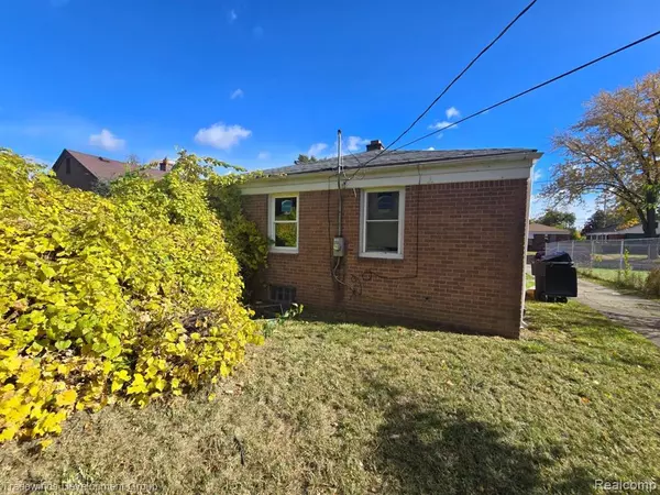 Detroit, MI 48228,12037 Ashton Avenue